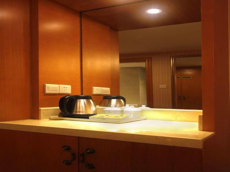 Hanting Express Sanya The First Market Branch Hotel Eksteriør billede